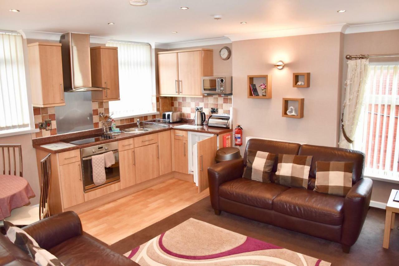 Empress Select Holiday Flats Blackpool Extérieur photo